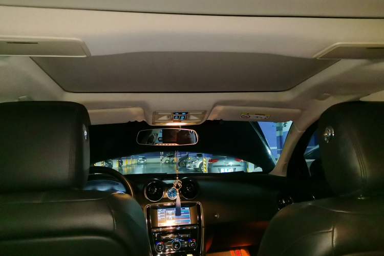 Used Jaguar XJ 2014 XJL 2.0T Two-Wheel-Drive Elegant Business Edition Headliner