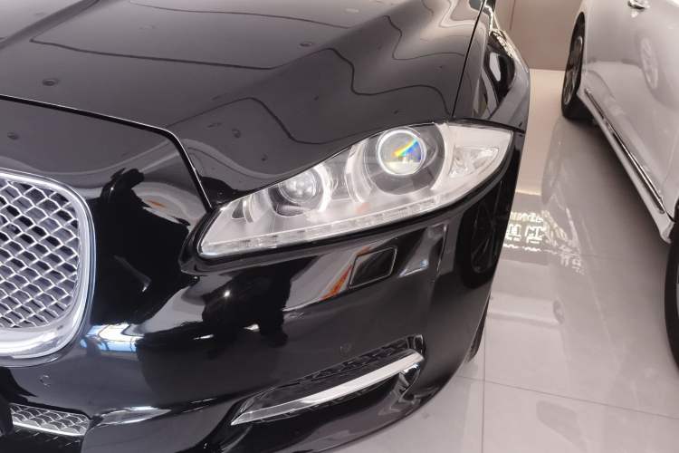 Used Jaguar XJ 2014 XJL 2.0T Two-Wheel-Drive Elegant Business Edition Left Front Headlight