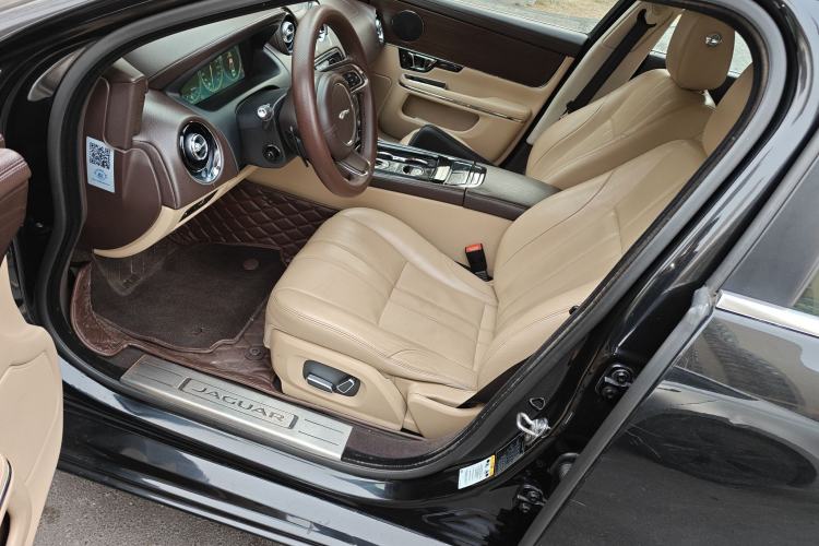 Used Jaguar XJ 2014 XJL 2.0T Two-Wheel-Drive Elegant Business Edition Left Front Seat