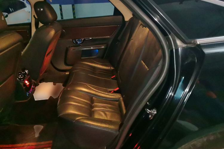 Used Jaguar XJ 2014 XJL 2.0T Two-Wheel-Drive Elegant Business Edition Left Rear Seat