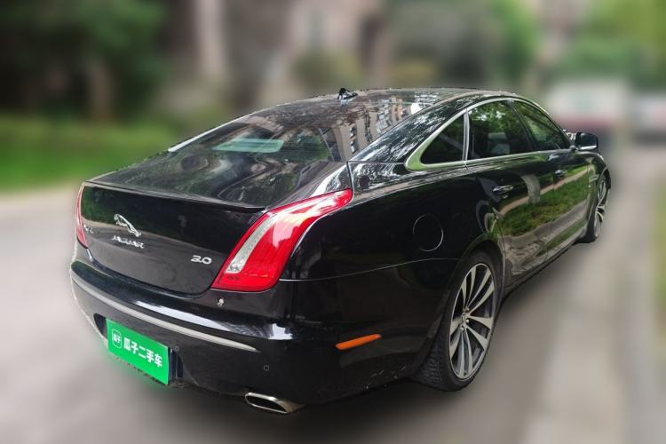 Used Jaguar XJ 2014 XJL 3.0 SC Two-Wheel-Drive Panoramic Business Edition Rear Right 45 Deg