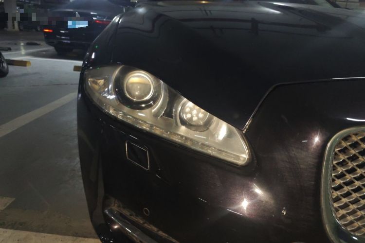 Used Jaguar XJ 2014 XJL 3.0 SC Two-Wheel-Drive Panoramic Business Edition Right Front Headlight