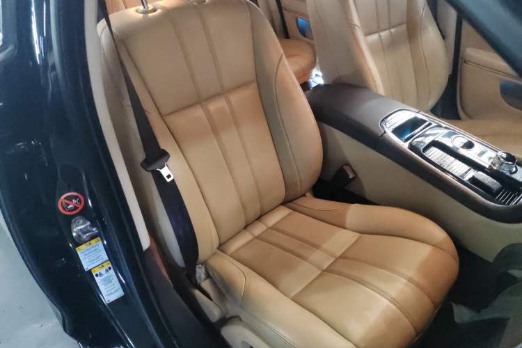 Used Jaguar XJ 2014 XJL 2.0T Two-Wheel-Drive Elegant Business Edition Right Front Seat