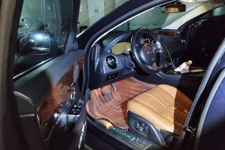 Used Jaguar XJ 2014 XJL 3.0 SC Two-Wheel-Drive Luxury Business Edition Driver Seat