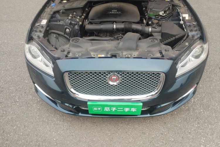 Used Jaguar XJ 2014 XJL 2.0T Two-Wheel Drive Panoramic Business Edition Engine Bay
