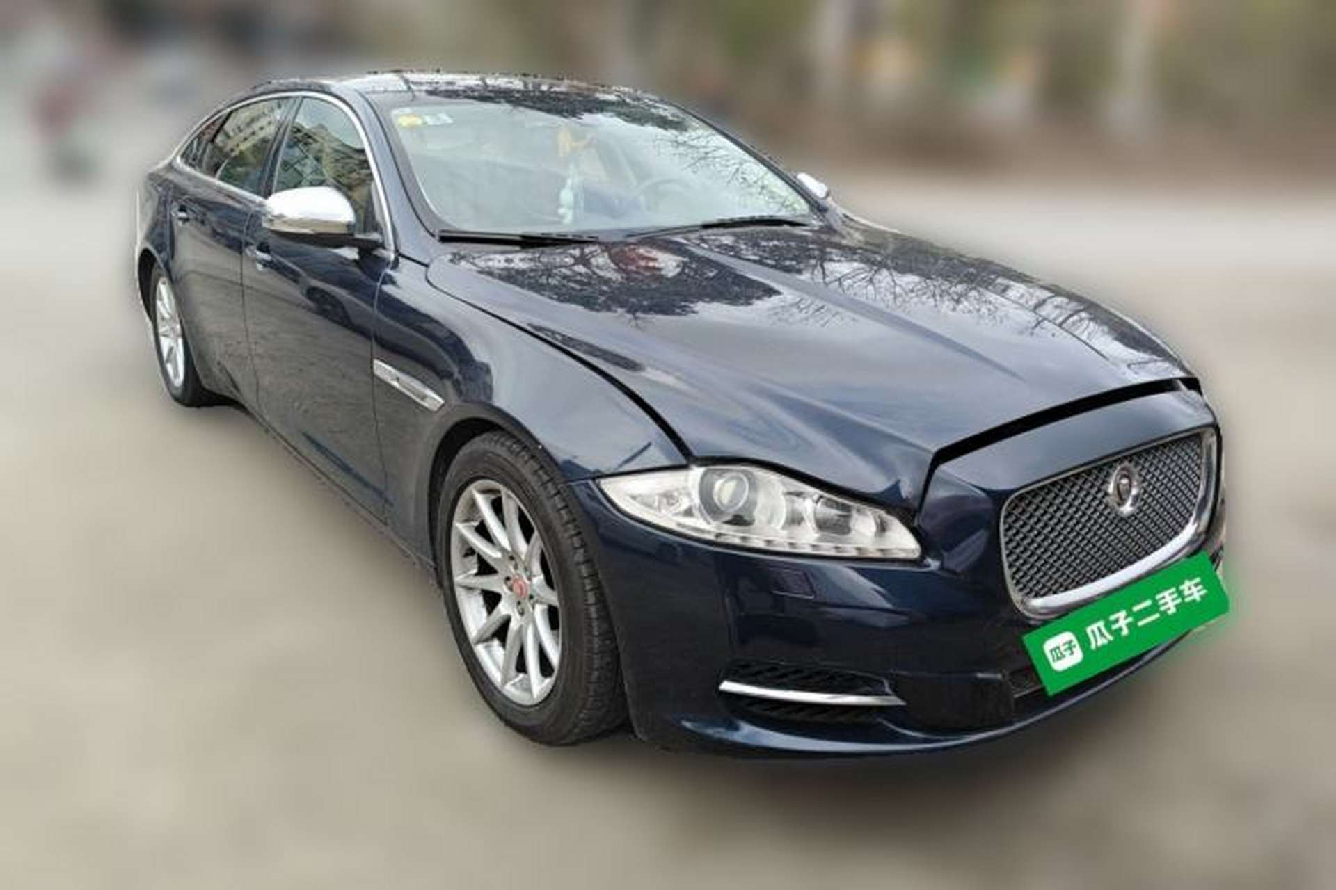 Used Jaguar XJ 2014 XJL 2.0T Two-Wheel-Drive Elegant Business Edition Front Right 45 Deg
