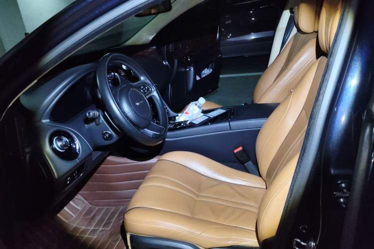 Used Jaguar XJ 2014 XJL 3.0 SC Two-Wheel-Drive Luxury Business Edition Left Front Seat