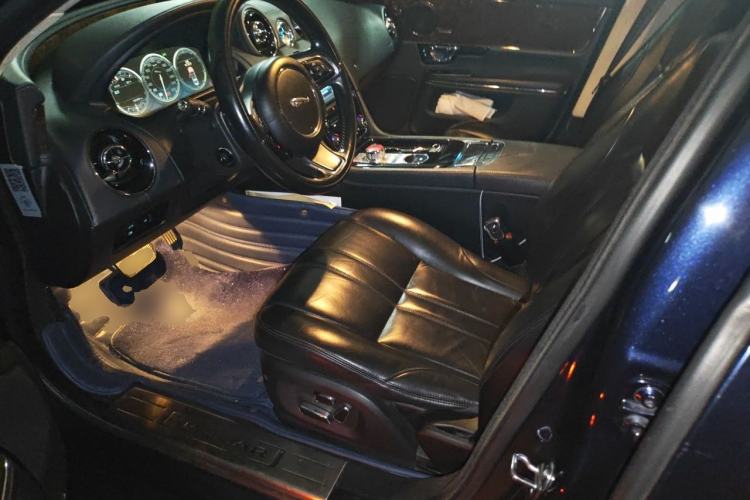 Used Jaguar XJ 2014 XJL 3.0 SC Four-Wheel Drive Panoramic Business Edition Left Front Seat