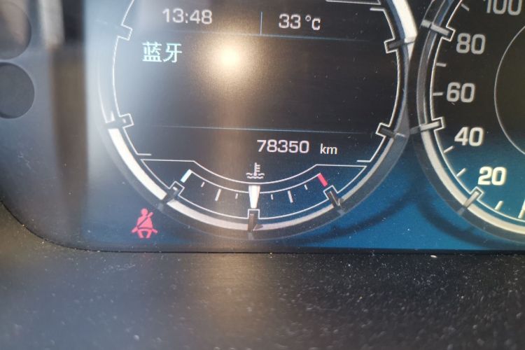 Used Jaguar XJ 2014 XJL 3.0 SC Two-Wheel-Drive Panoramic Business Edition Odometer Close Up