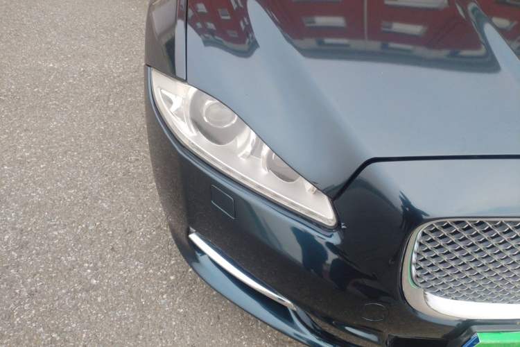 Used Jaguar XJ 2014 XJL 2.0T Two-Wheel Drive Panoramic Business Edition Right Front Headlight