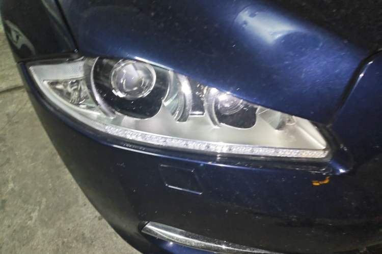 Used Jaguar XJ 2014 XJL 3.0 SC Four-Wheel Drive Panoramic Business Edition Right Front Headlight