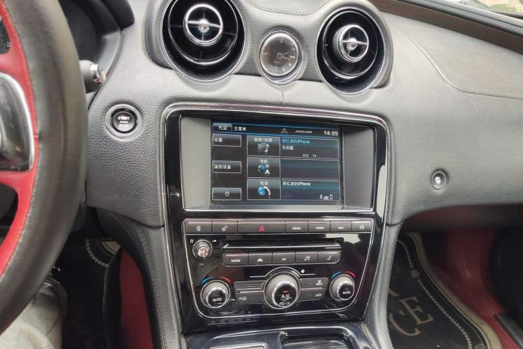 Used Jaguar XJ  Audio And AC Panel