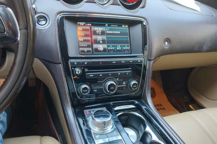 Used Jaguar XJ 2014 XJL 2.0T Two-Wheel-Drive Elegant Business Edition Audio And AC Panel
