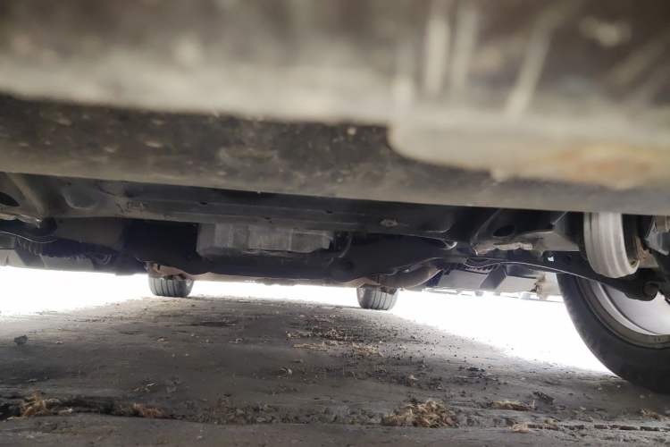 Used Jaguar XJ  Chassis Front