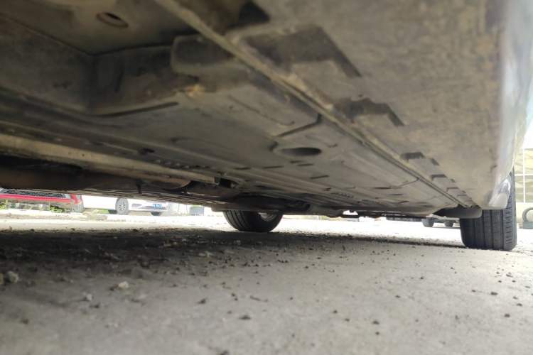 Used Jaguar XJ  Chassis Front Left