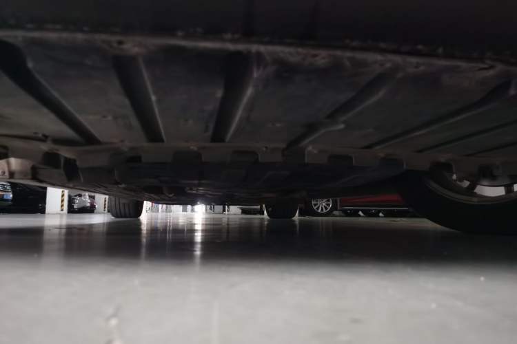 Used Jaguar XJ 2014 XJL 3.0 SC Two-Wheel-Drive Luxury Business Edition Chassis Front