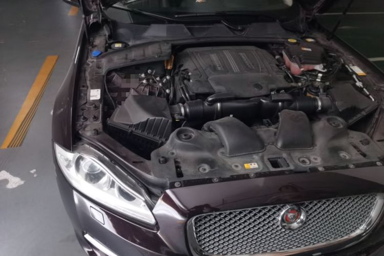 Used Jaguar XJ 2014 XJL 3.0 SC Two-Wheel-Drive Luxury Business Edition Engine Bay Right