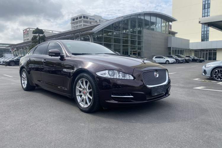 Used Jaguar XJ 2014 XJL 2.0T Two-Wheel-Drive Elegant Business Edition Exterior 2