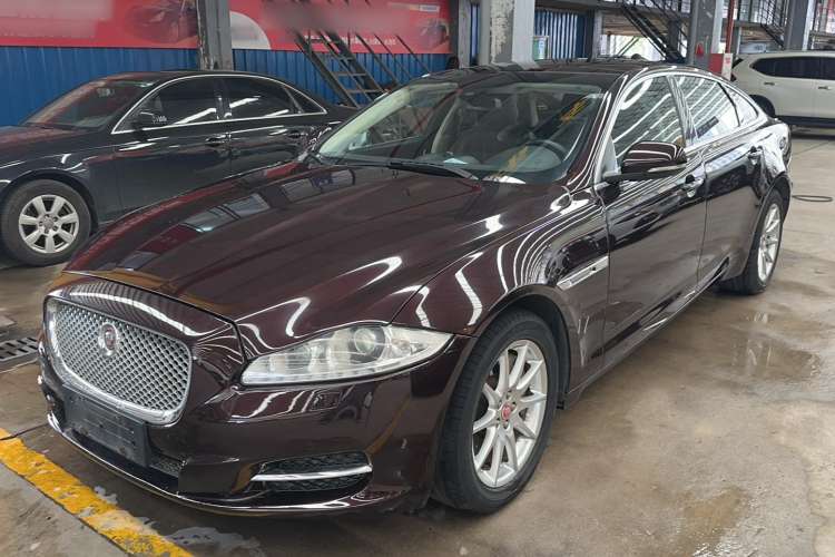 Used Jaguar XJ 2014 XJL 2.0T Two-Wheel-Drive Elegant Business Edition Exterior 2
