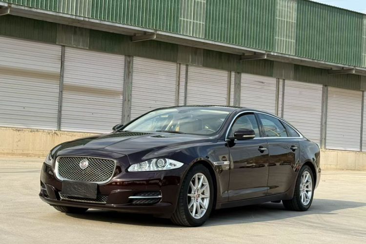 Used Jaguar XJ 2014 XJL 3.0 SC Two-Wheel-Drive Panoramic Business Edition Exterior 2