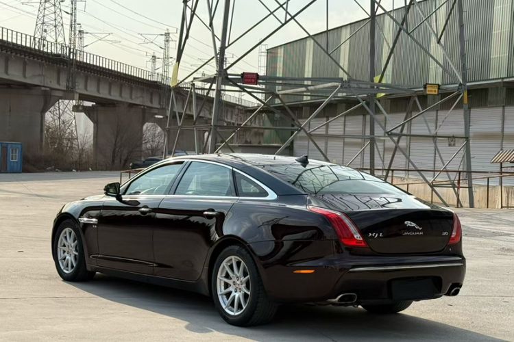 Used Jaguar XJ 2014 XJL 3.0 SC Two-Wheel-Drive Panoramic Business Edition Exterior 3