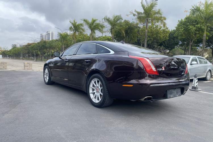 Used Jaguar XJ 2014 XJL 2.0T Two-Wheel-Drive Elegant Business Edition Exterior 4