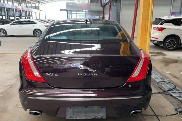 Used Jaguar XJ 2014 XJL 2.0T Two-Wheel-Drive Elegant Business Edition Exterior 4