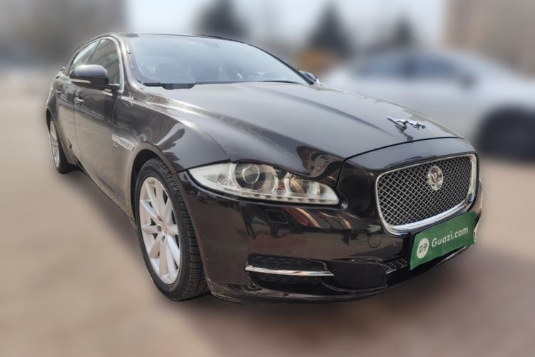 Used Jaguar XJ 2014 XJL 3.0 SC Four-Wheel Drive Panoramic Business Edition Front Right 45 Deg