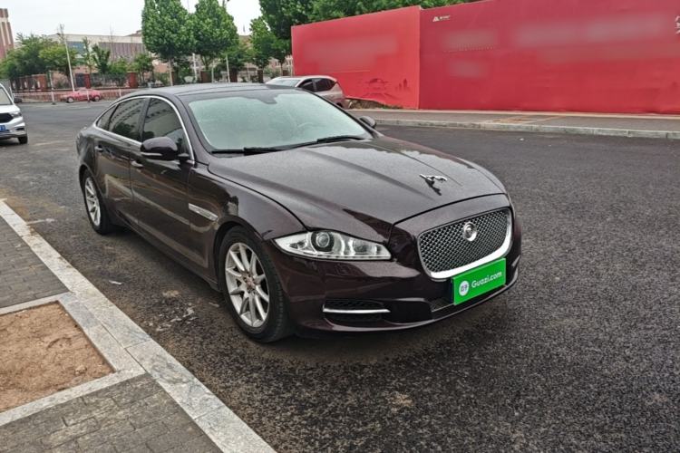 Used Jaguar XJ 2014 XJL 2.0T Two-Wheel Drive Panoramic Business Edition Front Right 45 Deg