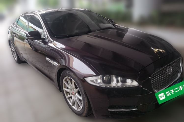 Used Jaguar XJ 2014 XJL 2.0T Two-Wheel-Drive Elegant Business Edition Front Right 45 Deg