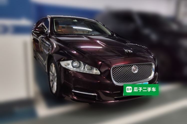 Used Jaguar XJ 2014 XJL 2.0T Two-Wheel-Drive Elegant Business Edition Front Right 45 Deg
