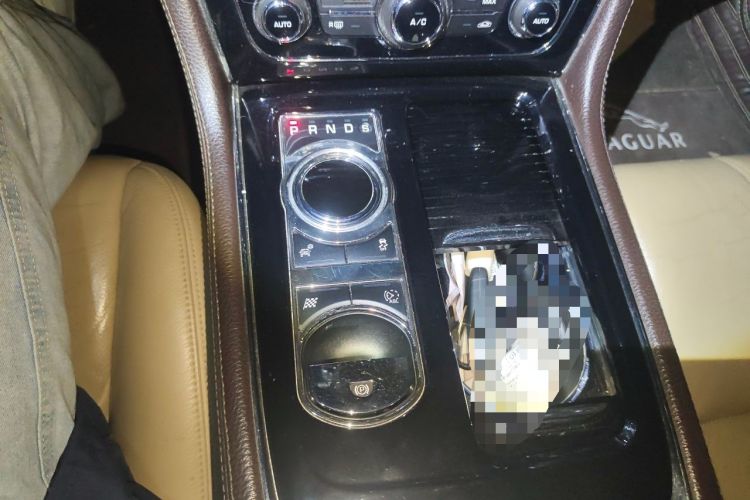 Used Jaguar XJ 2014 XJL 2.0T Two-Wheel Drive Panoramic Business Edition Gear Lever