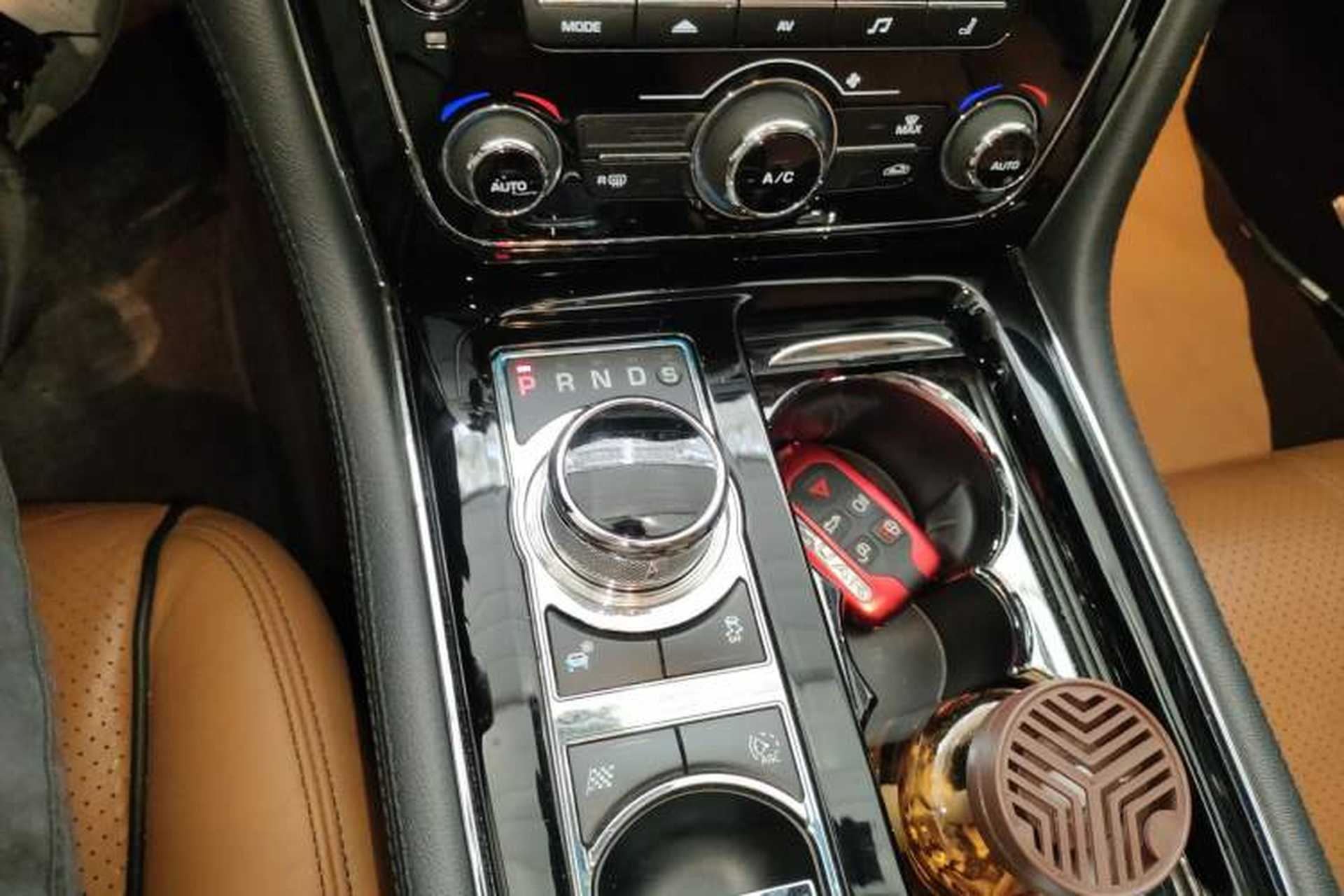 Used Jaguar XJ 2014 XJL 2.0T Two-Wheel Drive Panoramic Business Edition Gear Lever