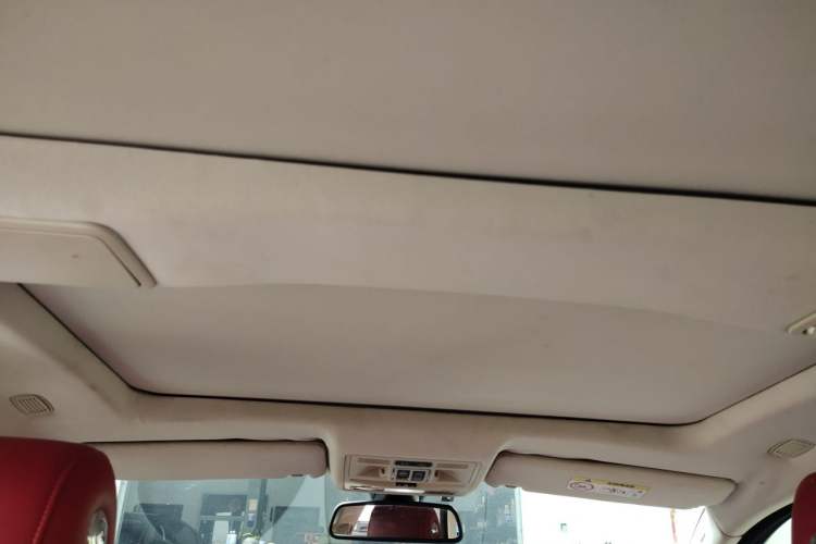 Used Jaguar XJ  Headliner