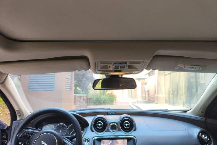 Used Jaguar XJ 2014 XJL 2.0T Two-Wheel-Drive Elegant Business Edition Headliner
