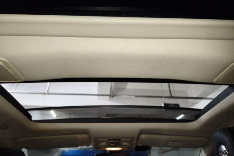 Used Jaguar XJ 2014 XJL 2.0T Two-Wheel-Drive Elegant Business Edition Headliner