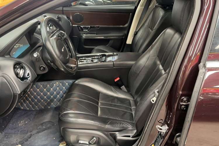 Used Jaguar XJ 2014 XJL 2.0T Two-Wheel-Drive Elegant Business Edition Interior 1
