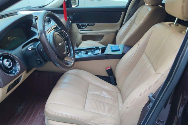 Used Jaguar XJ 2014 XJL 2.0T Two-Wheel-Drive Elegant Business Edition Left Front Seat