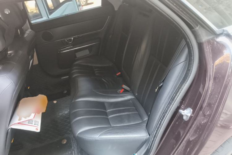 Used Jaguar XJ 2014 XJL 2.0T Two-Wheel-Drive Elegant Business Edition Left Rear Seat