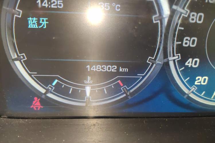 Used Jaguar XJ  Odometer Close Up