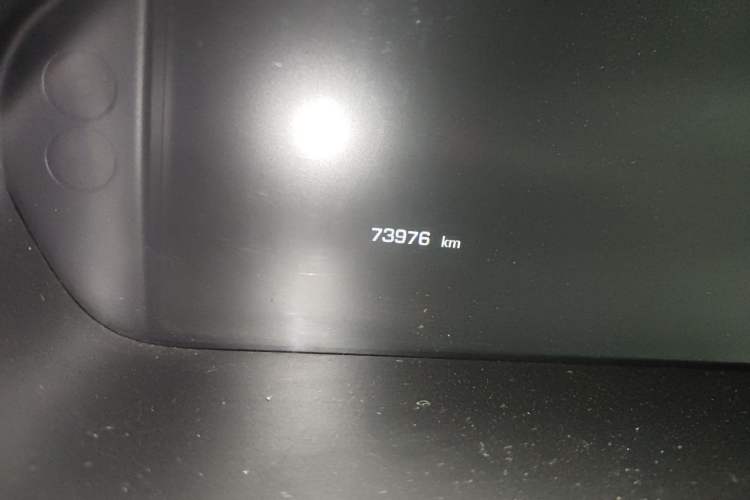 Used Jaguar XJ 2014 XJL 2.0T Two-Wheel Drive Panoramic Business Edition Odometer Close Up