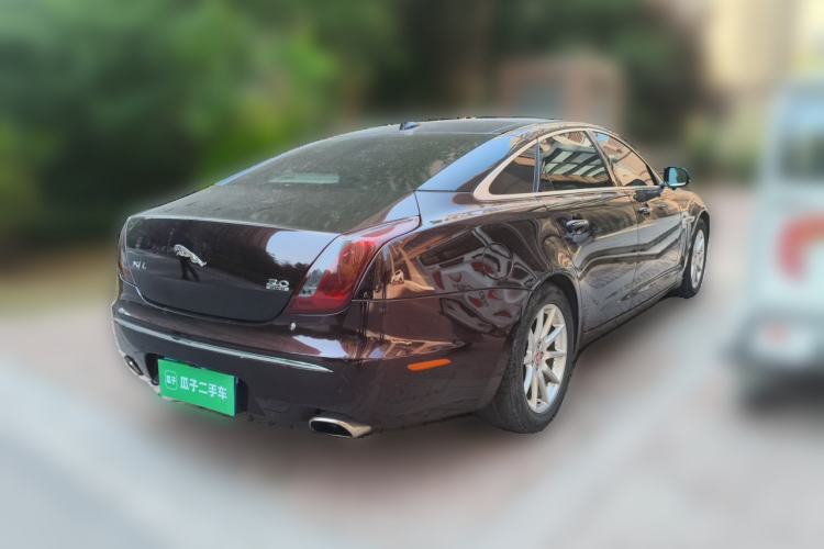 Used Jaguar XJ 2014 XJL 2.0T Two-Wheel-Drive Elegant Business Edition Rear Right 45 Deg