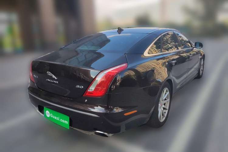 Used Jaguar XJ 2014 XJL 3.0 SC Two-Wheel-Drive Panoramic Business Edition Rear Right 45 Deg
