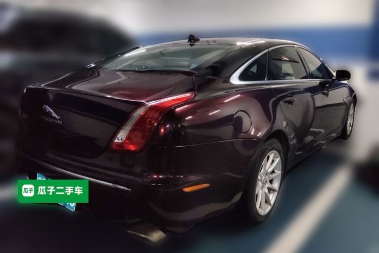 Used Jaguar XJ 2014 XJL 2.0T Two-Wheel-Drive Elegant Business Edition Rear Right 45 Deg
