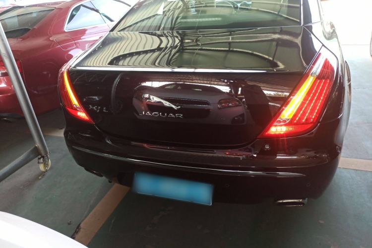 Used Jaguar XJ 2014 XJL 2.0T Two-Wheel-Drive Elegant Business Edition Rear