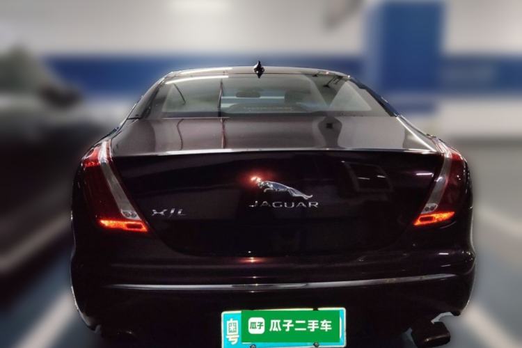 Used Jaguar XJ 2014 XJL 2.0T Two-Wheel-Drive Elegant Business Edition Rear