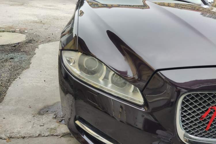 Used Jaguar XJ  Right Front Headlight