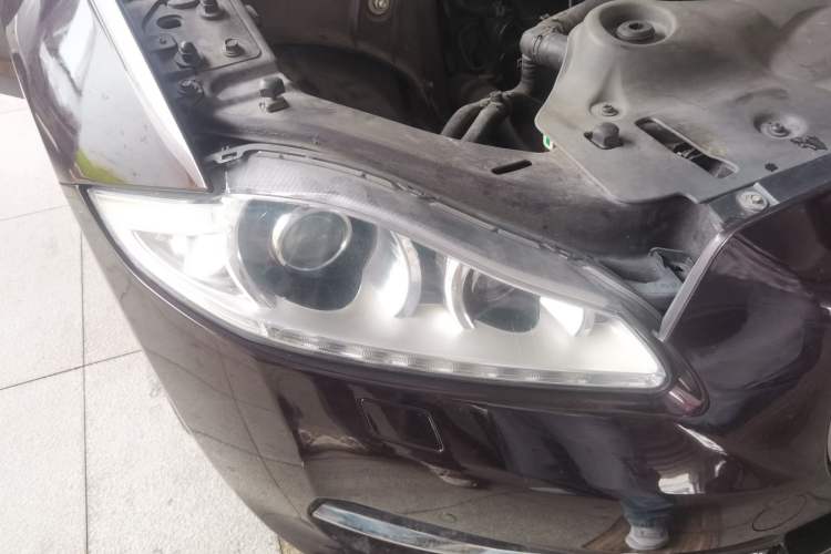 Used Jaguar XJ 2014 XJL 2.0T Two-Wheel-Drive Elegant Business Edition Right Front Headlight