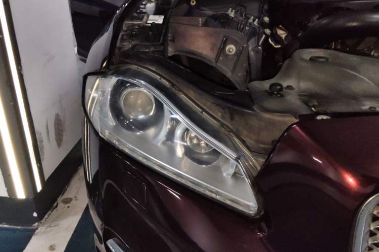 Used Jaguar XJ 2014 XJL 2.0T Two-Wheel-Drive Elegant Business Edition Right Front Headlight