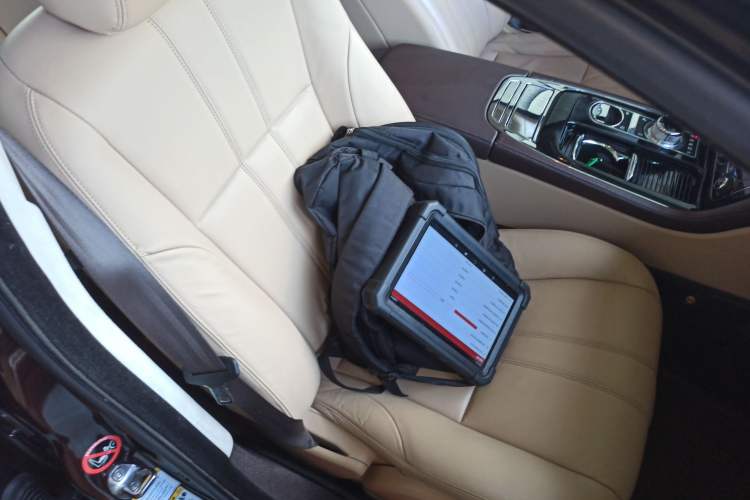 Used Jaguar XJ 2014 XJL 2.0T Two-Wheel-Drive Elegant Business Edition Right Front Seat